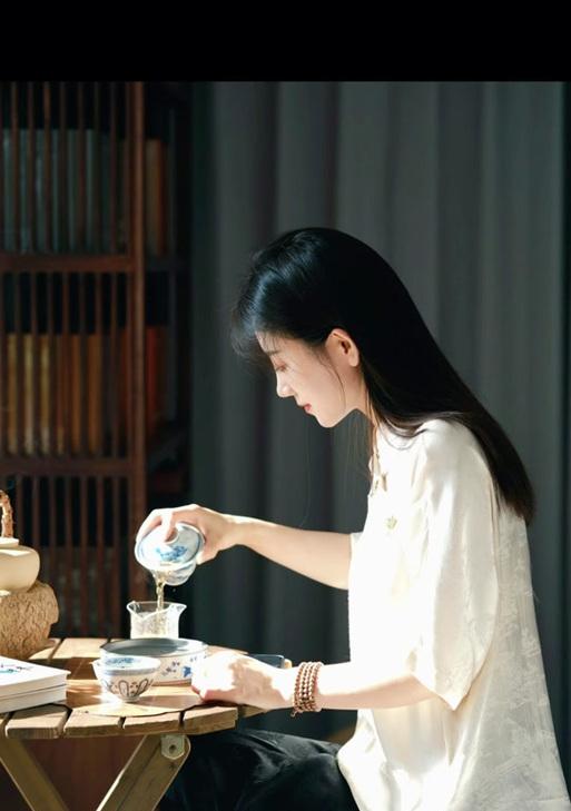 独自面对生活的挑战（一个女孩的成长故事）