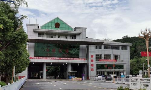 归家路上（以宾至如归的感慨）