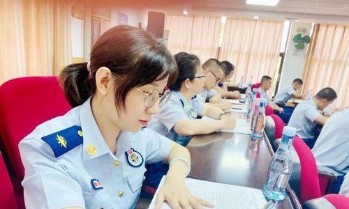 烈焰中的英雄（消防员的见闻与体会）