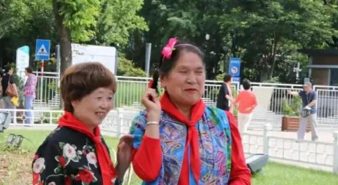 六一儿童节的快乐游园日（孩子们在游园中尽情释放自我）