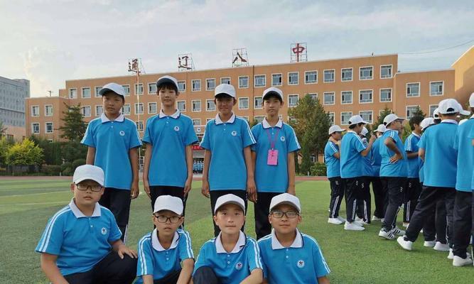 老师的光荣，学生的骄傲（以为老师争光，校园文化添彩）