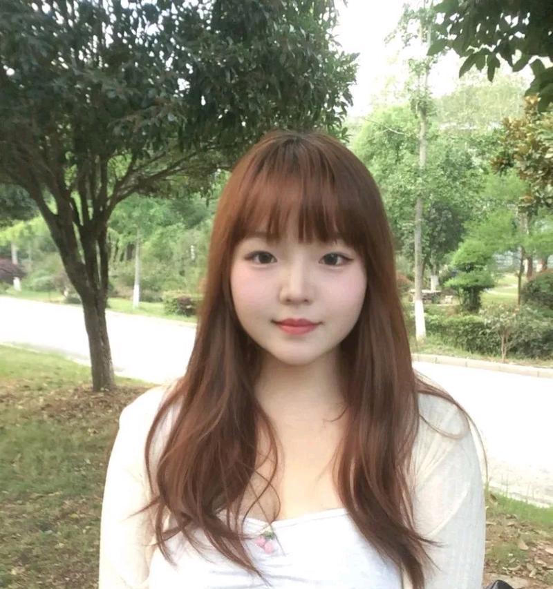小丽的勇气（一次惊险的探险之旅）