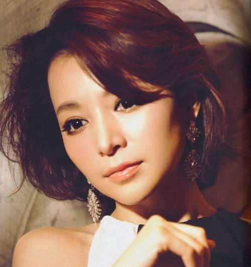 探索主持人董卿的人生哲学（探索主持人董卿的人生哲学）